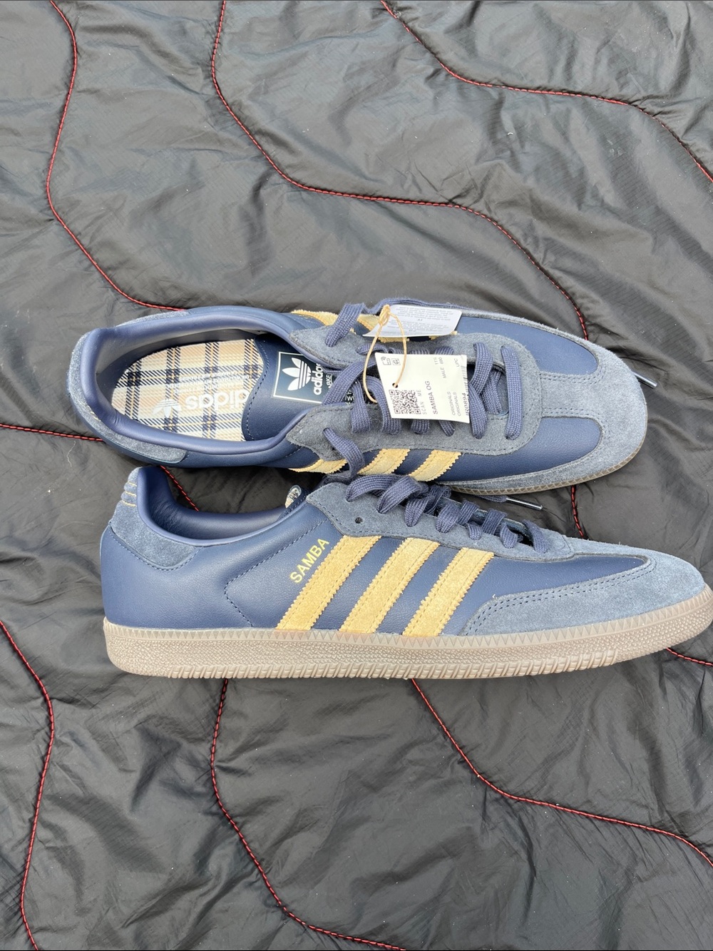 adidas Mens Samba OG Sneakers in Shadow Navy and Golden Beige size 12 NWT